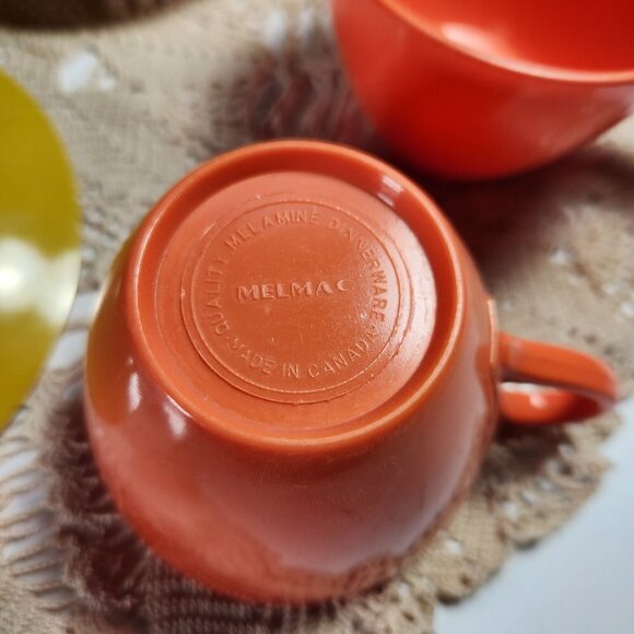 Vintage Melmac Dinnerware & Rainboware Lot of 10 Various Colours Made in Canada - Picture 10 of 11